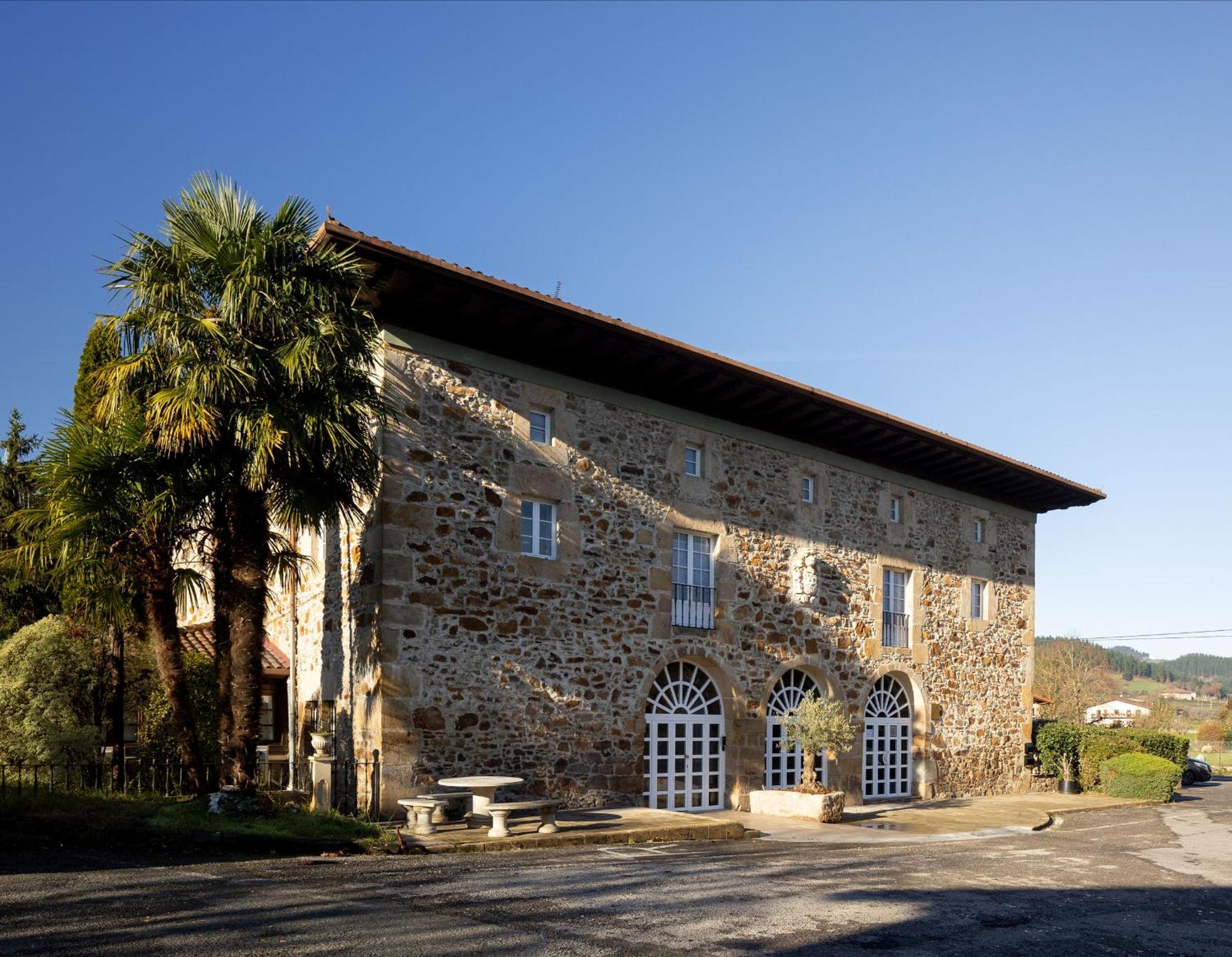 Etxeaundi Hotel Boutique Oñate Buitenkant foto